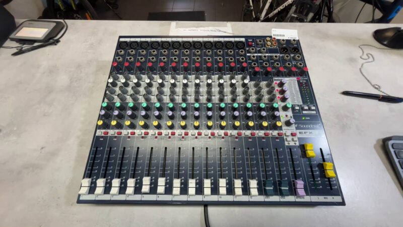 Mischpult Soundcraft efx 12 | Zustand: Gut