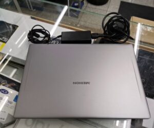 Medion core i5-8265U 1.60 GHz  | 8.00 GB Ram 512 GB SSD Windows 10 Home | Zustand: Sehr Gut