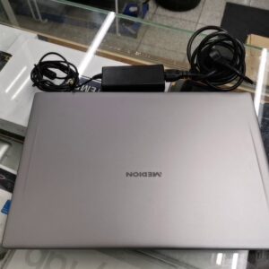 Medion core i5-8265U 1.60 GHz  | 8.00 GB Ram 512 GB SSD Windows 10 Home | Zustand: Sehr Gut