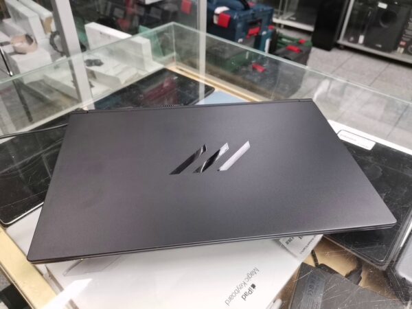 Mifcom S-Series Core i7-10870H  | 16GB Ram DDR4  | 1TB SSD  | Nvidia Geforce RTX 3070 8GB  | Garantie 16.06.2023 | Zustand: Sehr Gut – Bild 2