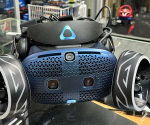 Htc Vive Pro +2 Controller |   | Zustand: Sehr Gut | Farbe: blau