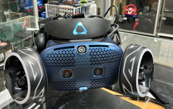 Htc Vive Pro +2 Controller |   | Zustand: Sehr Gut | Farbe: blau