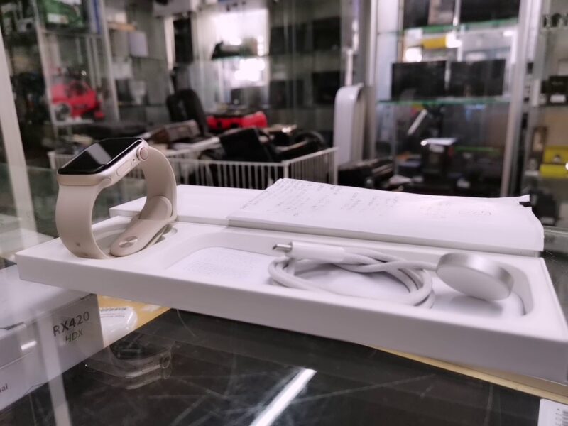 Apple Watch Series 9 (GPS + Cellular) 41mm Aluminium Polarstern mit Sportarmband S/M Polarstern | mit Originalverpackung | mit org. Rechnung vom 25.07.2024 | Zustand: Wie Neu – Bild 3