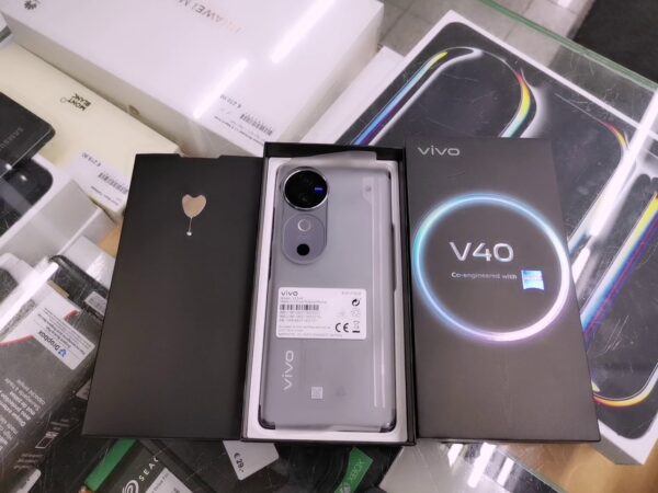 Vivo V40 5G 256GB Stellar Silver | mit Originalverpackung | SimLock: Frei | Zustand: Wie Neu | Farbe: schwarz – Bild 6