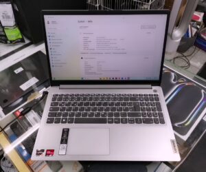 Lenovo Amd Ryzen 5 5500 U | 8.00 GB 512 GB SSD Windows 11 Home  | Zustand: Sehr Gut