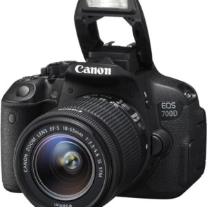 Canon EOS 700D mit Objektiv EF-S 18-55mm 3.5-5.6 IS STM | Auslösungen: 2175 |  mit Akku und Ladegerät | Zustand: Sehr Gut