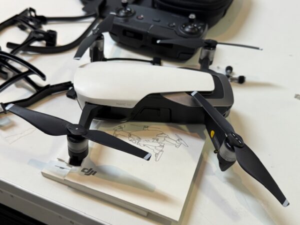Dji Mavic Air Fly Drohne  | Mit Tasche | 1x Akku | Beschreibung | ohne Ladegerät | Zustand: Gut – Bild 2