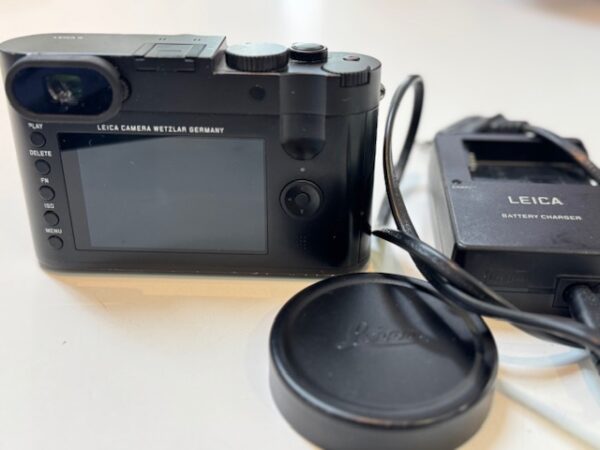 Leica Q Typ 116 Digitalkamera  | Mit Ladegerät | Zustand: Gut – Bild 3
