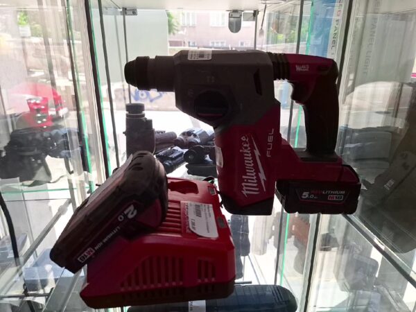 Milwaukee M18FH Akku-Kombihammer  | Mit 2 Akkus (5Ah+2Ah) + Schnelladegerät M12 18 FC | Zustand: Sehr Gut – Bild 3