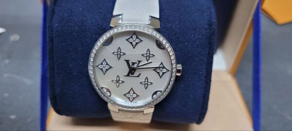 Louis Vuitton Tambour Slim Diamant-Lünette | mit Originalverpackung | Armbanduhr Weiß | Rechnung(8950¬ ) | das Zifferblatt hat leichte Risse | Zustand: Sehr Gut
