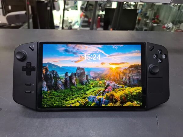 Lenovo Legion Go portable Game Console 8,8 Zoll  | AMD Ryzen Z1 Extreme | 16Gb | 512Gb SSD | Touchscreen | mit Ladegerät | Display hat eine Kratzer | Zustand: Gut | Farbe: schwarz – Bild 2