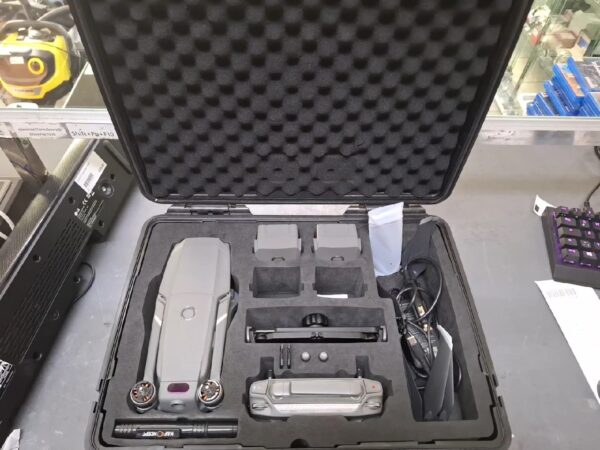 DJI Mavic 2 Pro mit Fly More Combo | Koffer | mit 3 Akkus  |mit Ladegerät | Controller ohne Ladekabel | Zustand: Sehr Gut