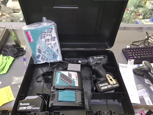 Makita DDF482RFEB Black Edition | Koffer schwarz | mit Ladegerät und 2 Akkus 3 Ah  | Zustand: Sehr Gut – Bild 2
