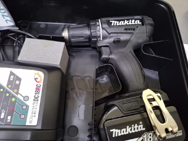 Makita DDF482RFEB Black Edition | Koffer schwarz | mit Ladegerät und 2 Akkus 3 Ah  | Zustand: Sehr Gut – Bild 3
