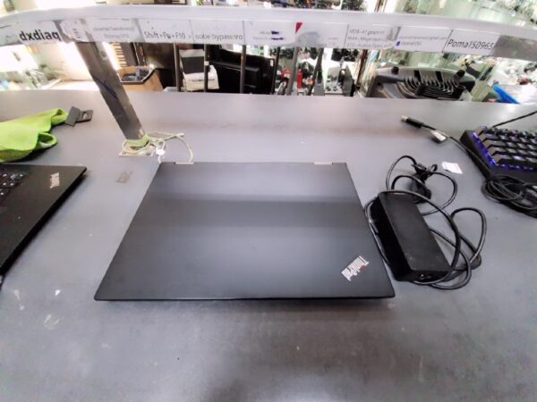 Lenovo ThinkPad Yoga X390 I5-8265, DE | 13 |3 Zoll Touch Display |16 | 256Gb SSD | Win 11 Home | mit Ladegerät 65W | Zustand: Gut – Bild 4