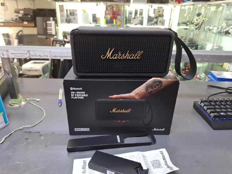 Marshall Middleton | mit Originalverpackung | mit org. Rechnung MediaMarkt vom 08.03.2025. die gummiverkleidung in der  Ecke ist gerissen | Zustand: Gut – Bild 2