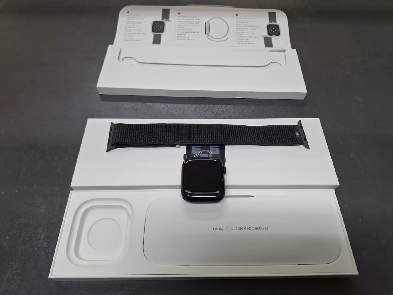 Apple Watch Se (gps) (aluminium) 44 Mm (2. Generation) | mit Originalverpackung | 100% akku | hat eine kleine Spur auf Gehäuse (sieh Foto 6) | Zustand: Sehr Gut – Bild 2