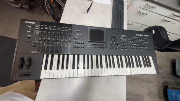 Yamaha Synthesizer Motif Xf6 | Eine Taste Defekt – Bild 2