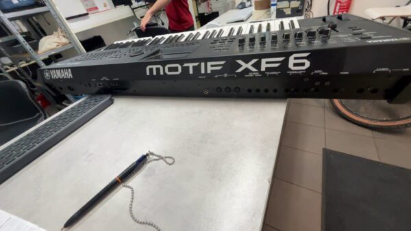 Yamaha Synthesizer Motif Xf6 | Eine Taste Defekt – Bild 3