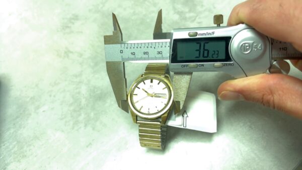 Omega Automatik  Uhr  | Armband nicht Orginal ! | Zerkratzt  | Zustand: Sehr Gut