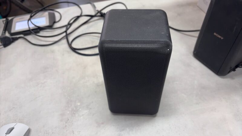 Sony Rs3s Wireless Rear Speaker  | mit Originalverpackung | hat bruch ! | Zustand: In Ordnung – Bild 5