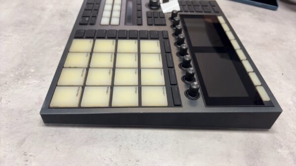 Native Instruments Maschine plus hw | inkl. Adapter | Zustand: Sehr Gut – Bild 4