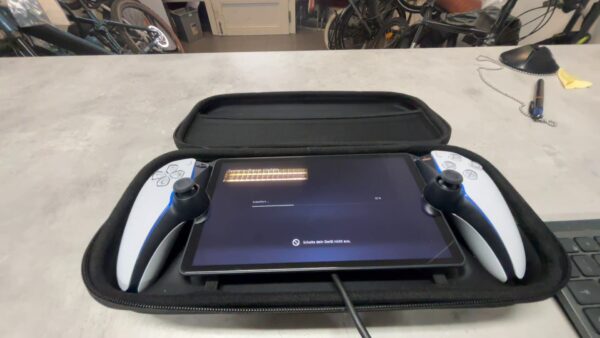 Sony Playstation Portal Remote  | Tasche | Zustand:: Sehr Gut | Farbe: weiss – Bild 2