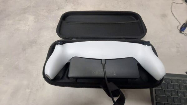 Sony Playstation Portal Remote  | Tasche | Zustand:: Sehr Gut | Farbe: weiss – Bild 3