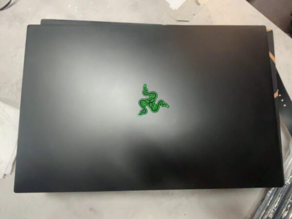 Razer Blade 16 (2024) 16 Zoll   Model:RZ09  | 12the Gen Intel Core i9-12900H |  32GB RAM |  ITB SSD |  RTX 3080TI 16GB |  Windows 11. mit Originalverpackung+Ladegerät | Zustand: Sehr Gut – Bild 5