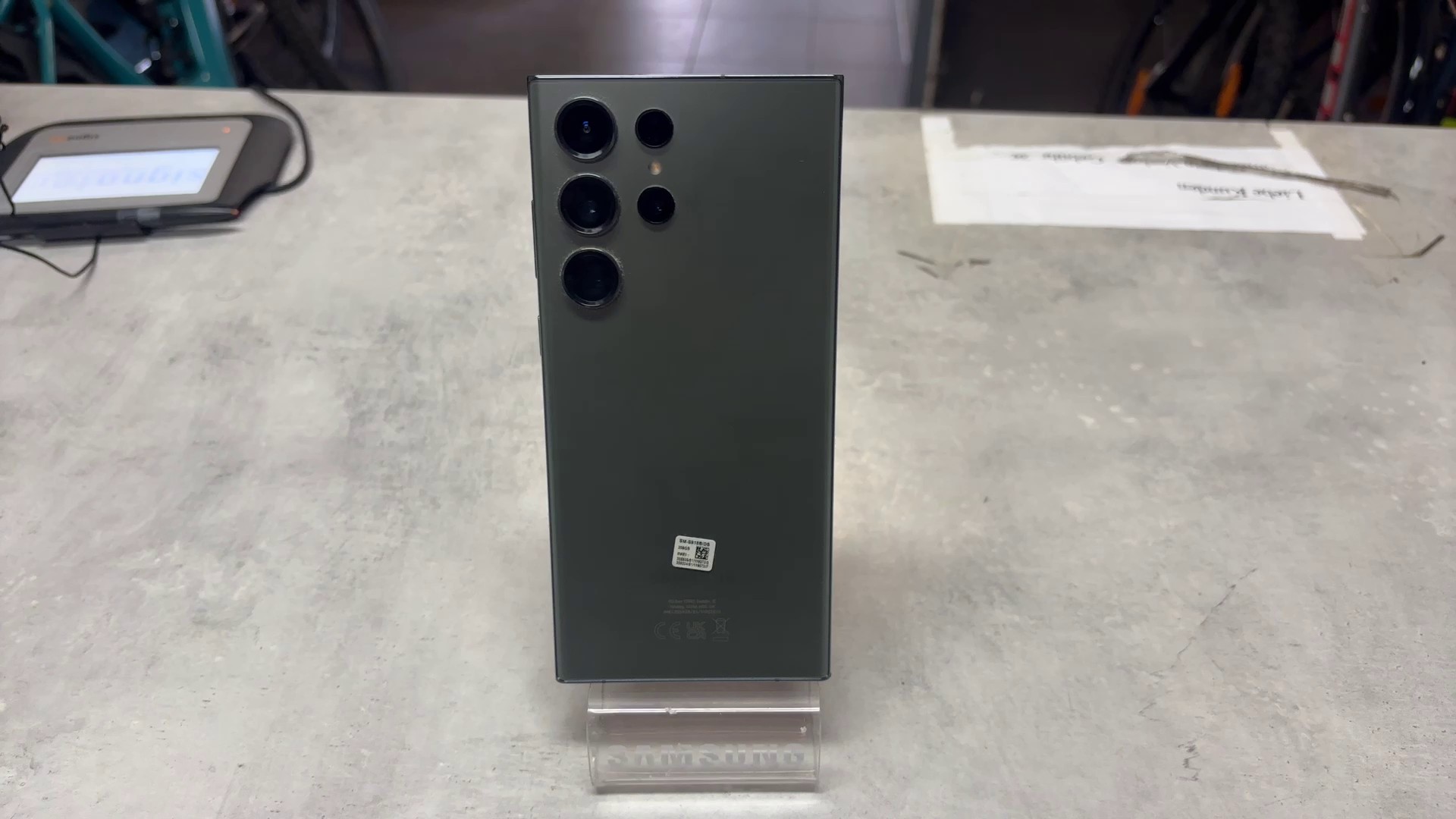 Samsung Galaxy S23 Ultra 256GB | in der ecke hat kratze | SimLock: Frei | Zustand: Gut | Farbe: grün – Bild 4