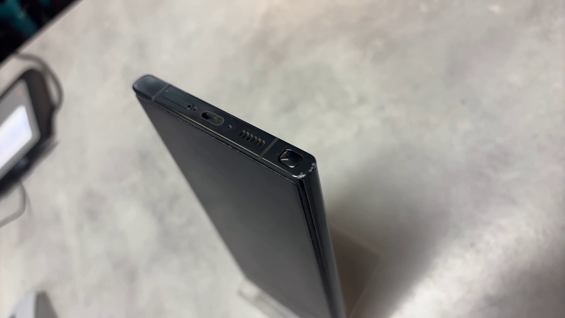 Samsung Galaxy S23 Ultra 256GB | in der ecke hat kratze | SimLock: Frei | Zustand: Gut | Farbe: grün – Bild 6