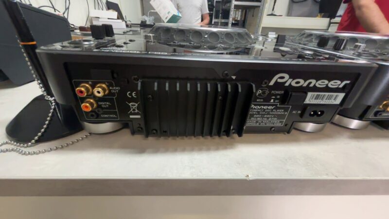 Pioneer Cdj-1000mk3 | 2XPioneer CDJ-1000MK3. Ladegerät. | Zustand: Sehr Gut – Bild 4