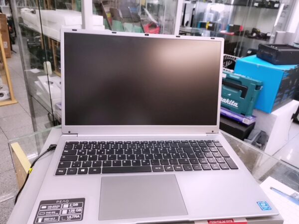PeaQ intel Celeron N4020 CPU  | 4:00 GB Ram 128 GB SSD Windows 11 Pro  | Zustand: Gut