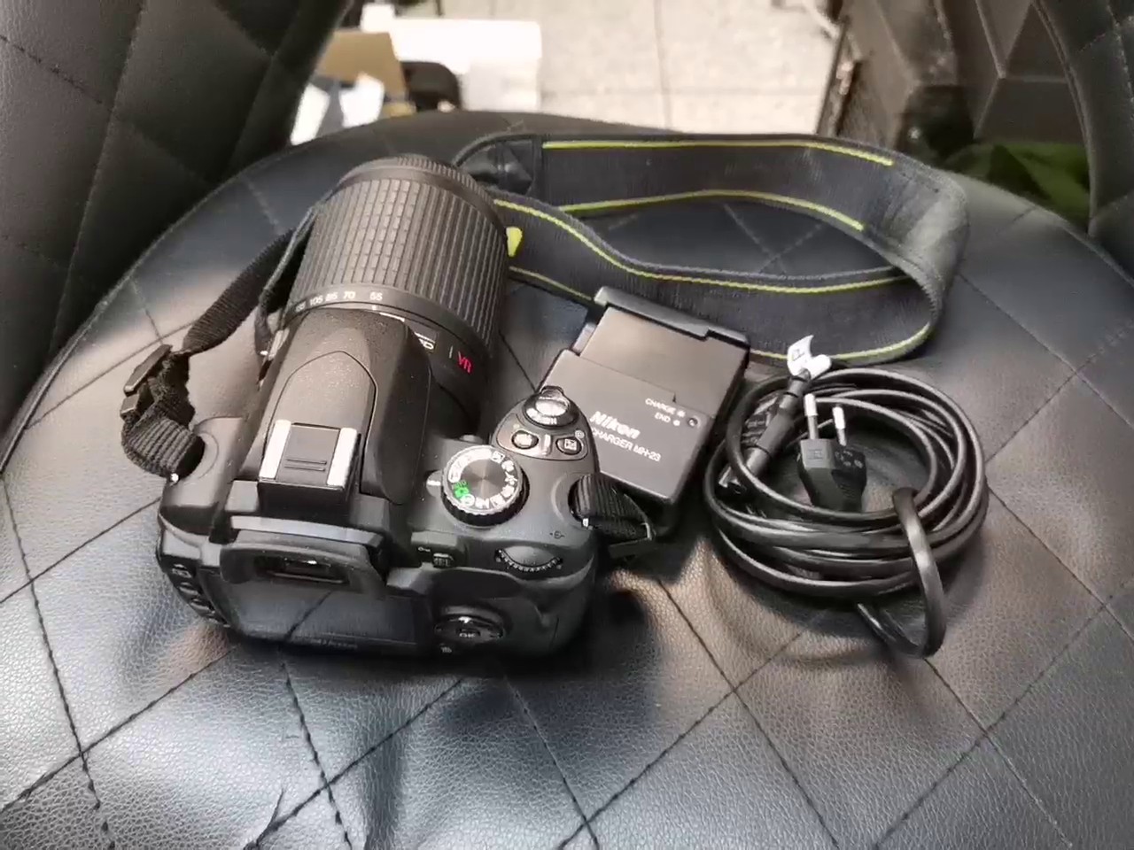 Nikon D60 Kamera Mit Obiejktiv 55-200 mm | Mit Ladegerät Akku | Zustand: Gut – Bild 2