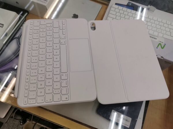Apple Magic Keyboard Folio, KeyboardDock für iPad 11 (A16, 2025) / iPad 10 (2022), weiß, DE | mit Originalverpackung  | Zustand: Sehr Gut – Bild 6