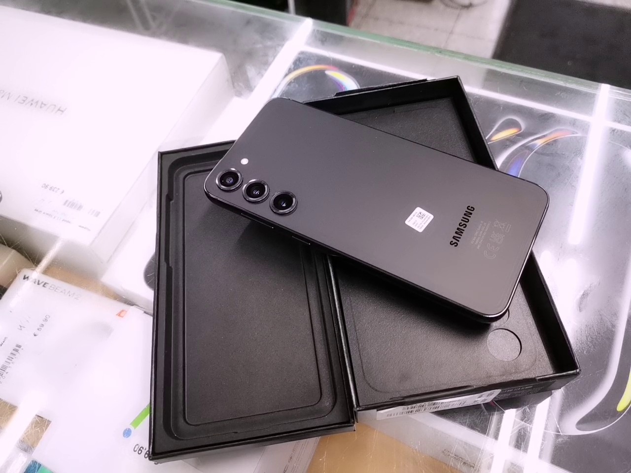 Samsung Galaxy S23+ 256GB | mit Originalverpackung | SimLock: Frei | Zustand: Gut | Farbe: schwarz – Bild 3