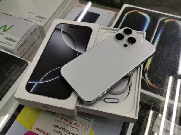 iPhone 16 Pro 128GB | mit Originalverpackung Akku 94 % Garantie
Gültig bis: 7 November 2025 | SimLock: Frei | Zustand: Sehr Gut | Farbe: weiss – Bild 7