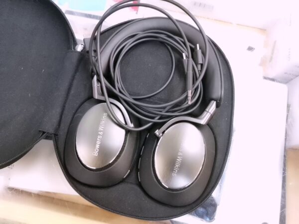 Bowers & Wilkins Px8 | Schwarze Tasche  | Zustand: Sehr Gut – Bild 5
