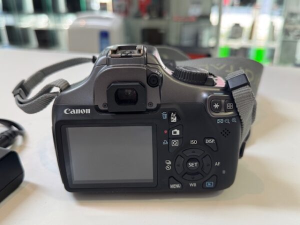Canon Eos 1100D mit Kit 18-55mm IS II | Mit Ladegerät   | Zustand: Gut – Bild 3
