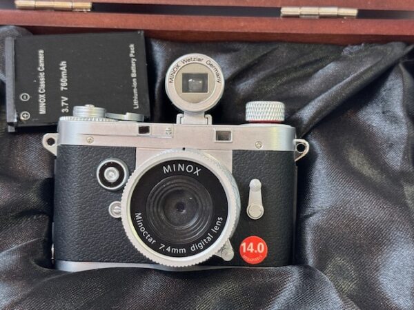 Minox mit Minoctar 7.4mm Digitalkamera  | Zustand: Sehr Gut – Bild 2