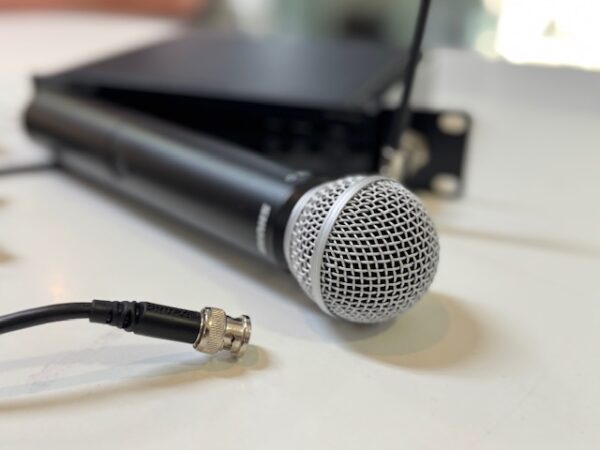 Shure BLX4R H8E Empfänger mit Mikrofon BLX2/SM58-H8E |   | Zustand: Sehr Gut – Bild 4