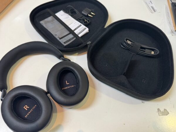 Sennheiser Momentum 4 Wireless Kopfhörer | Mit tasche   | Zustand: Sehr Gut – Bild 4