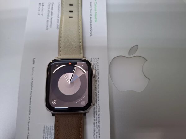 Apple Watch Se (gps)  44 Mm (2. Generation) | mit Originalverpackung | Akku 100% | Das Armband wurde ersetzt | mit Ladegerät | Zustand: Sehr Gut