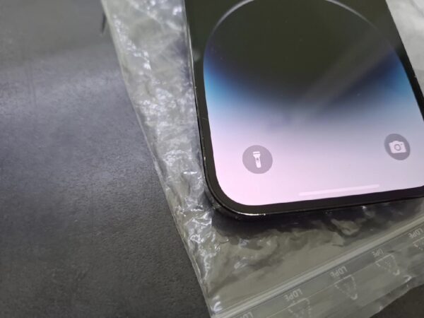 iPhone 14 Pro 128GB | Glass auf der Kamera Sprung | Gebrauchsspuren | SimLock: Frei | Zustand: Gut | Farbe: schwarz | Akku: 88% – Bild 4