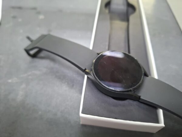 Samsung Galaxy Watch 4 R860 40mm  | mit Originalverpackung | Kratzer | Zustand: Gut – Bild 4
