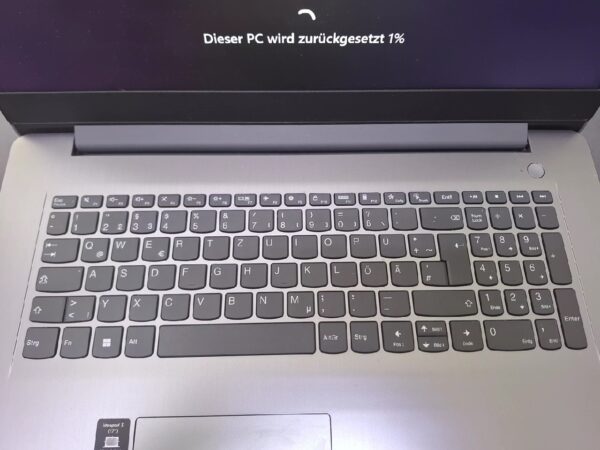 Lenovo Ideapad 3 17ALC6, Arctic Grey, 17 Zoll, DE | Razen 5 5500U | 8Gb | 512Gb SSD | AMD Radeon Graphics | Ladegerät | Zustand: Sehr Gut – Bild 3