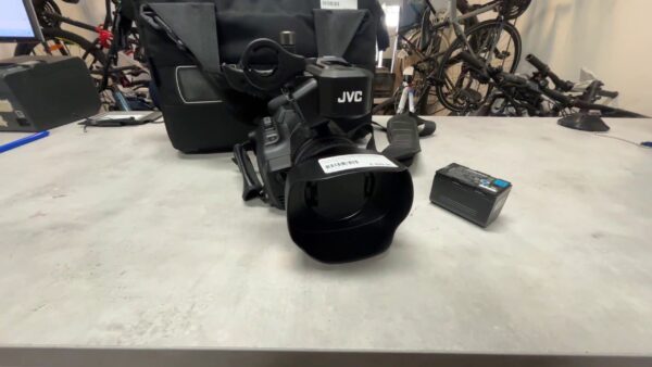 Jvc Live Streaming 4k Cam Gy-hm250e0 willhaben  | 2xAKKU | Ladegerät  | Tasche  | Zustand: Sehr Gut – Bild 5