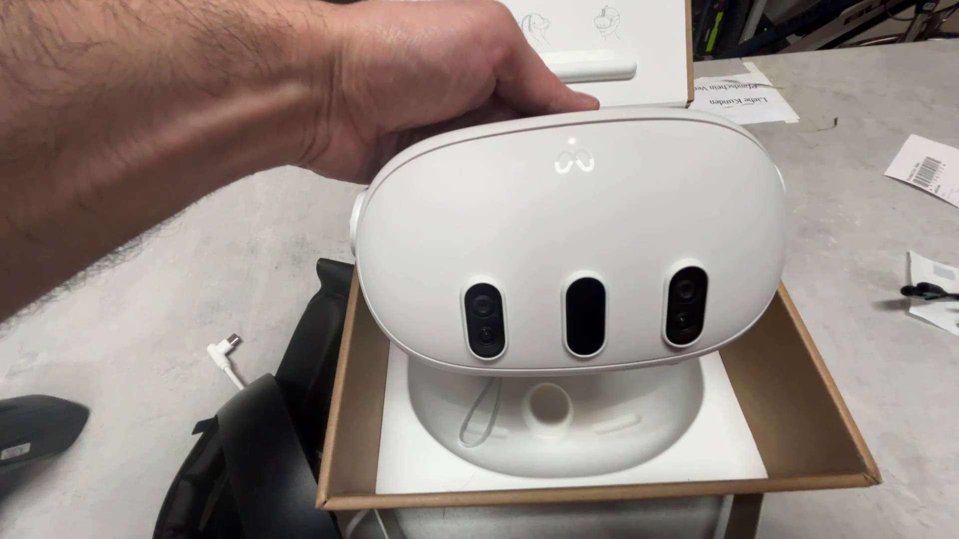 Meta Quest 3 128gb | mit extra Akku | mit Originalverpackung | Zustand:: Sehr Gut | Farbe: weiss – Bild 3