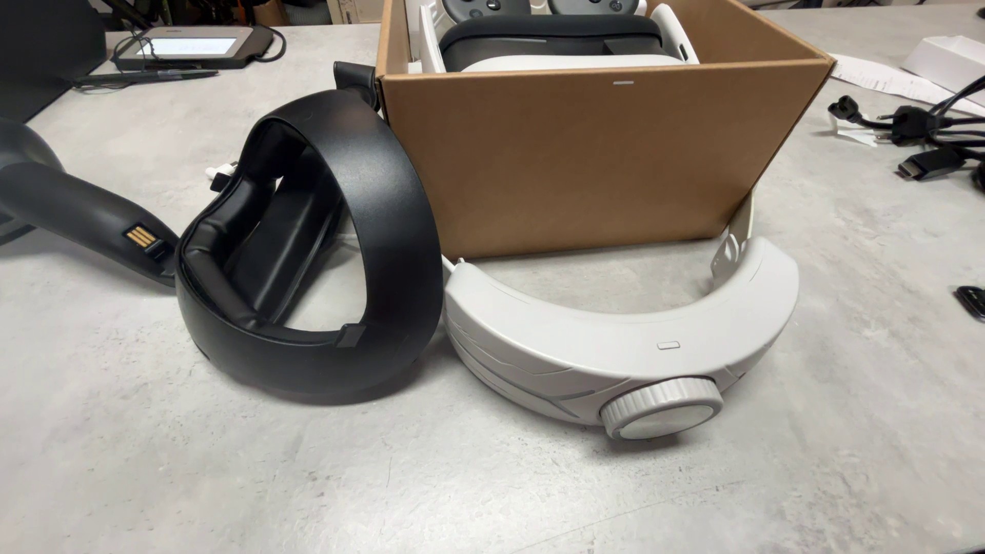 Meta Quest 3 128gb | mit extra Akku | mit Originalverpackung | Zustand:: Sehr Gut | Farbe: weiss – Bild 5