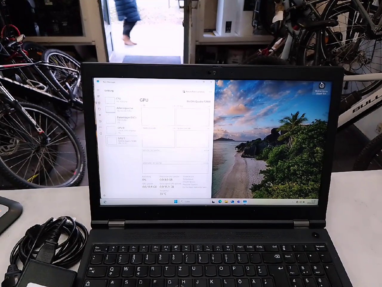 Lenovo Thinkpad P15 G1 | i7-10750H | 32GB RAM | 1TB SSD
Nvidia Quadro T2000 4GB | Zustand: Sehr Gut – Bild 4